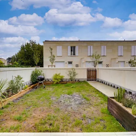 Belle Maison Contemporaine Avec Jardin Et Parking *